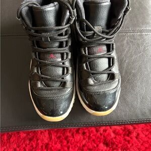 Jordan 11 Gorgeous Great Condition
No Longer Available in Stores!!!